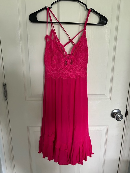Zenana Outfitters Dresses & Skirts - Zenana Outfitters Pink Lace Spaghetti Strap Dress